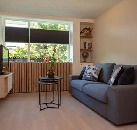 High Five Apartment