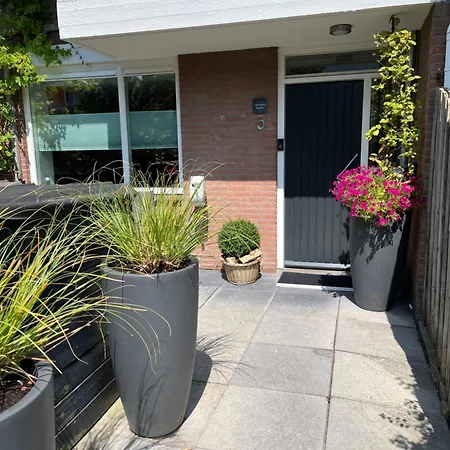 High Five Apartment